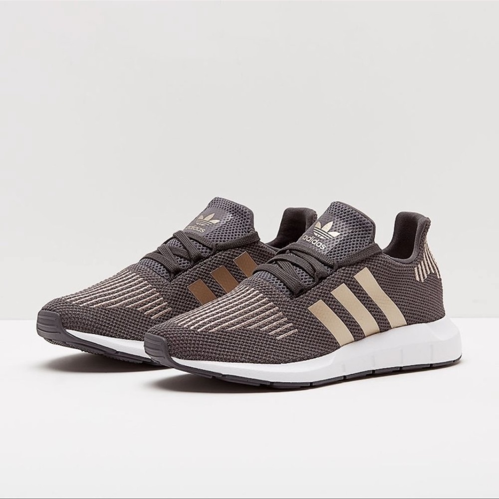Adidas swift run size 6.5